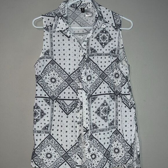 H&M Divided Bandana Print Sleeveless Top - Picture 4 of 7